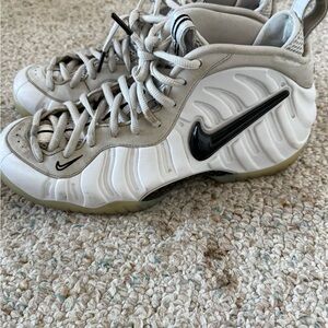 Nike Foamposite Pro swoosh pack